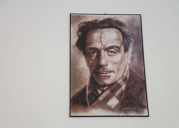 Bernadette Νάπολη