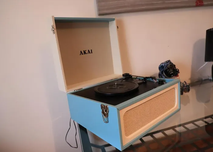 Bernadette Νάπολη